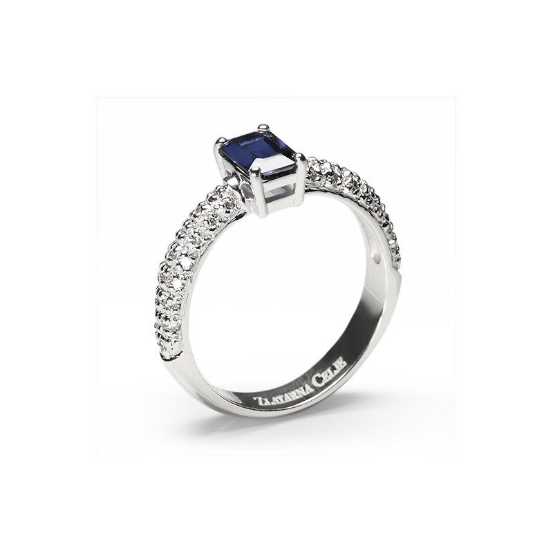 diamant 0,005 ct - 44 x;plavi safir, rubin ili smaragd6 x 4 mm - 1 x