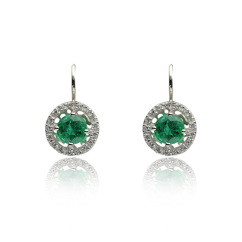 diamond 0,01 ct - 34 x; emerald 6 mm - 2 x